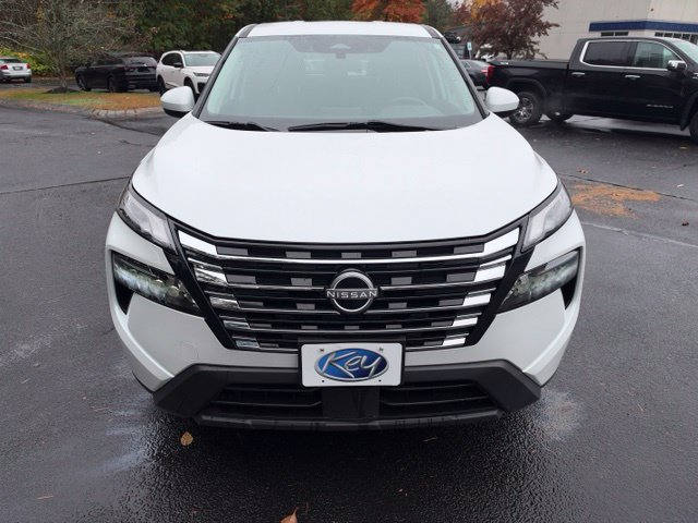 Used 2024 Nissan Rogue SV AWD/4WD image 8