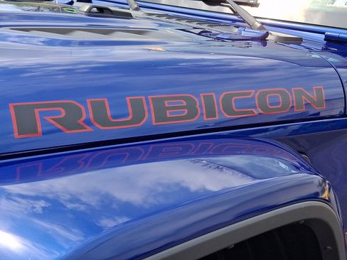 Certified 2019 Jeep Wrangler Unlimited Rubicon w/ Dual Top Group image 32