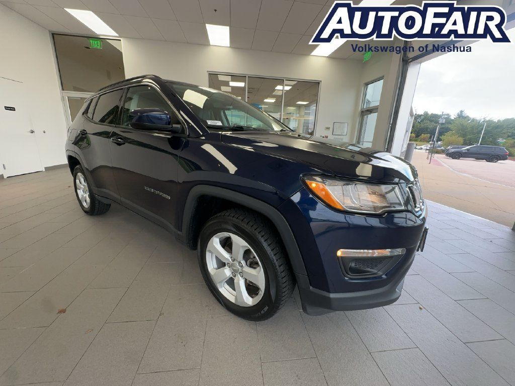 Used 2019 Jeep Compass Latitude w/ Cold Weather Group AWD/4WD image 1