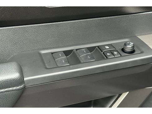 Used 2025 Toyota Tundra SR5 image 12