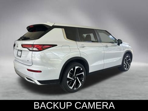 Used 2024 Mitsubishi Outlander AWD image 4