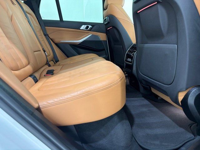Used 2019 BMW X5 xDrive40i w/ Premium Package 2 AWD/4WD image 44