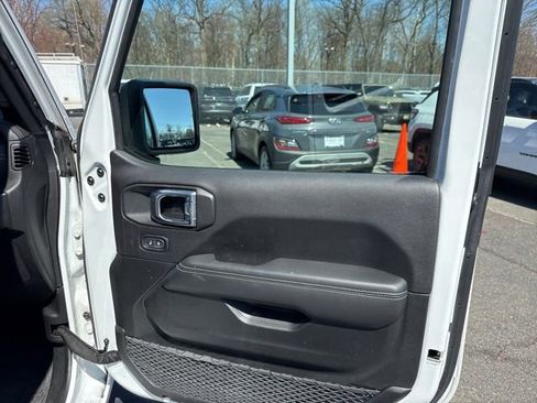 Used 2023 Jeep Wrangler Unlimited Sahara w/ Cold Weather Group image 32