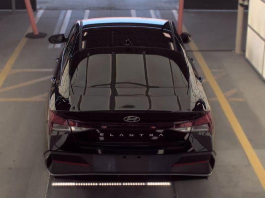Used 2026 Hyundai Elantra SE FWD image 6