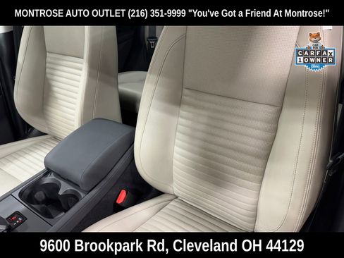 Used 2025 Land Rover Discovery Sport S image 29