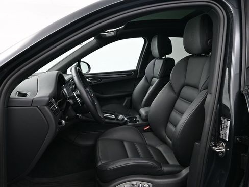 Used 2026 Porsche Macan image 5