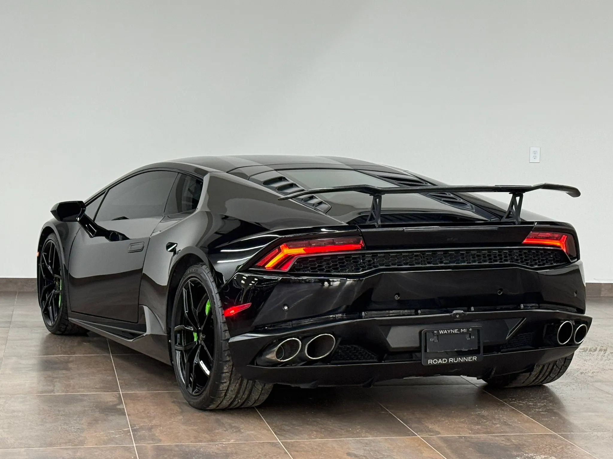 Used 2015 Lamborghini Huracan LP 610-4 AWD/4WD image 6