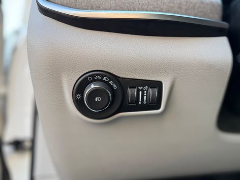 Used 2024 Jeep Compass Latitude AWD/4WD image 20