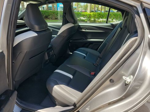 Used 2025 Toyota Camry SE FWD image 11