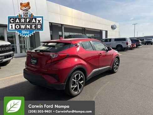 Used 2021 Toyota C-HR XLE FWD image 11