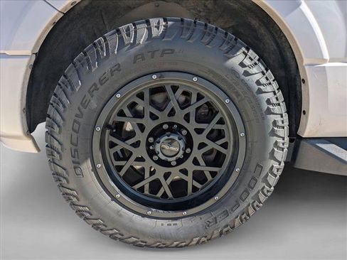 Used 2016 Ford Expedition XLT w/ Equipment Group 202A image 25