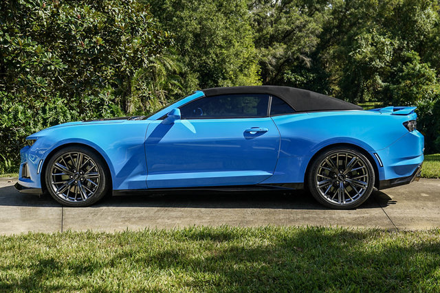 Used 2022 Chevrolet Camaro ZL1 RWD image 14