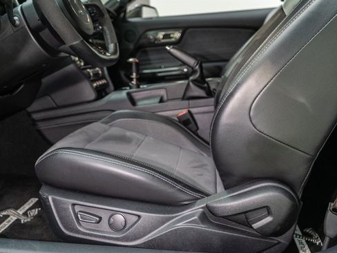 Used 2020 Ford Mustang Shelby GT350 w/ Technology Package image 35