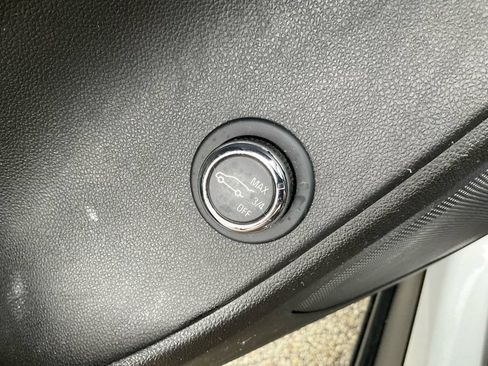 Used 2021 Chevrolet Blazer LT image 16