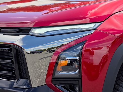 New 2026 Chevrolet Equinox ACTIV w/ Convenience Package III FWD image 37