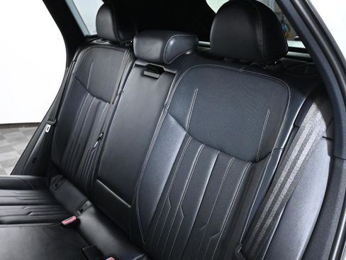 Used 2022 Audi e-tron Chronos image 26