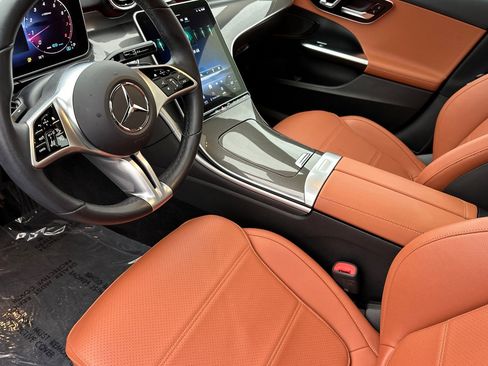 Used 2022 Mercedes-Benz C 300 4MATIC Sedan image 9