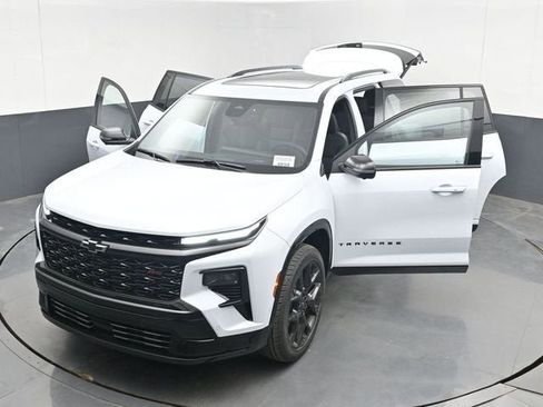 New 2026 Chevrolet Traverse RS w/ LPO, Floor Liner Package FWD image 91