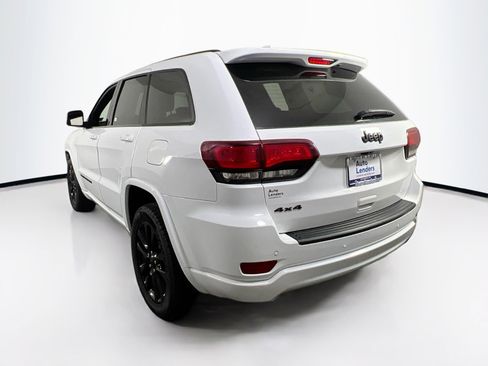 Used 2022 Jeep Grand Cherokee Laredo X image 7