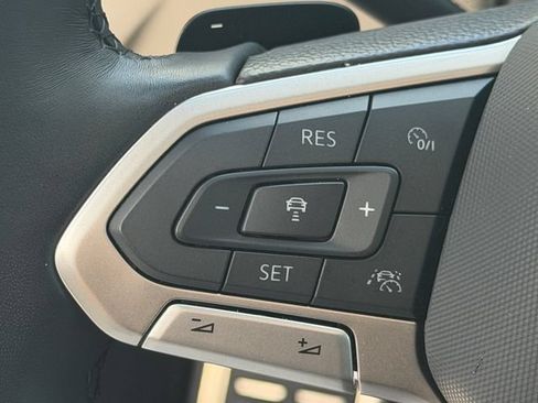 Certified 2026 Volkswagen Atlas SEL Premium R-Line AWD/4WD image 23