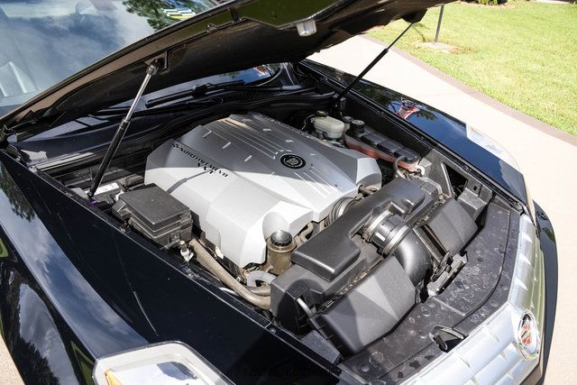 Used 2006 Cadillac XLR RWD image 28