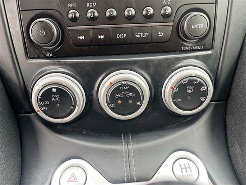 Used 2020 Nissan 370Z w/ Sport Package image 15