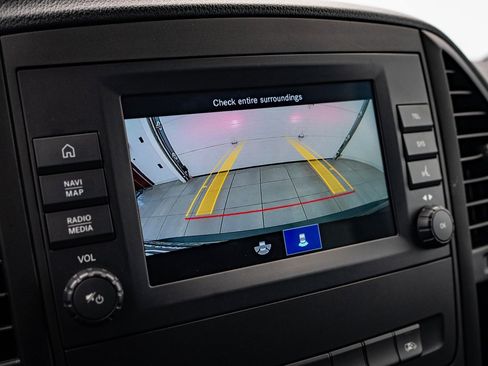 Used 2023 Mercedes-Benz Metris Passenger image 29
