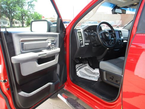 Used 2018 RAM 1500 Big Horn AWD/4WD image 10