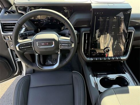 New 2026 GMC Yukon Elevation image 8