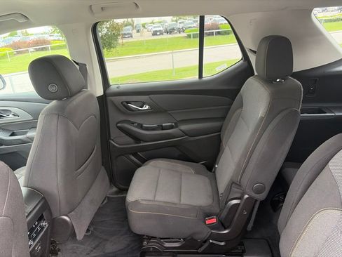 Used 2021 Chevrolet Traverse LT AWD/4WD image 42