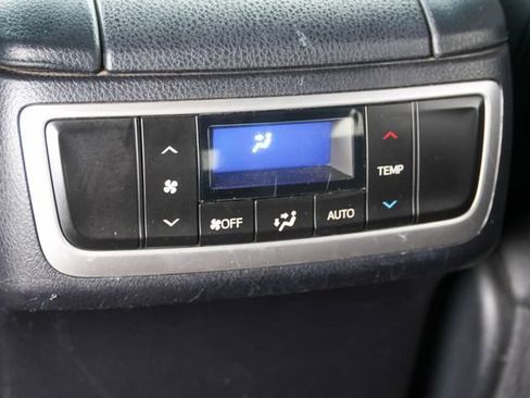 Used 2018 Toyota Highlander SE w/ Protection Package #3 AWD/4WD image 17