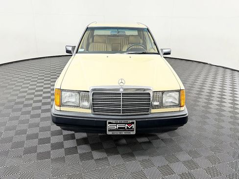 Used 1987 Mercedes-Benz 300 E 3.0 image 3
