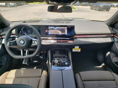 New 2027 BMW 530i xDrive w/ M Sport Package AWD/4WD image 13