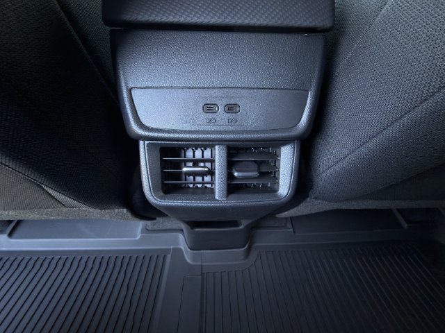 New 2027 Chevrolet Equinox LT w/ Midnight Edition FWD image 19