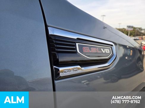 Used 2023 GMC Sierra 1500 SLT w/ SLT Premium Package image 17