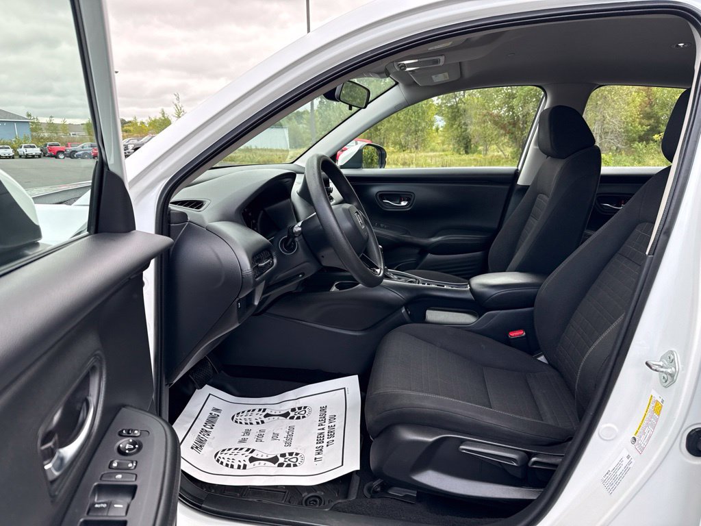 Used 2023 Honda HR-V LX image 20