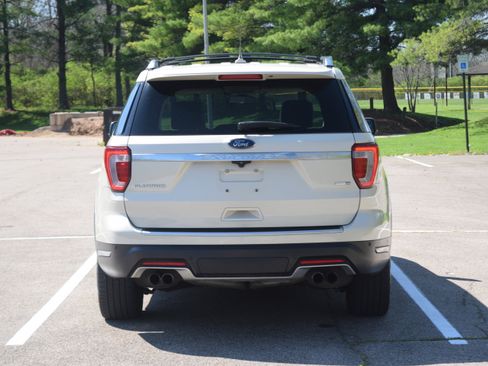 Used 2018 Ford Explorer Platinum image 28