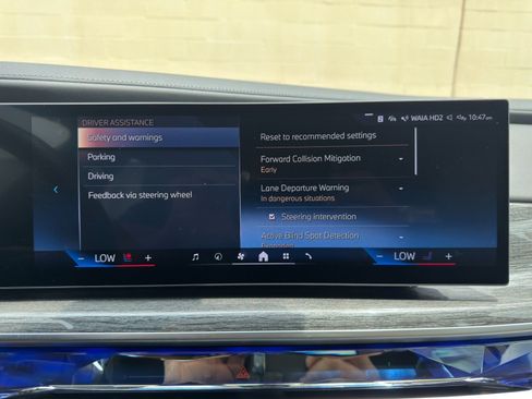 Used 2023 BMW i7 xDrive60 AWD/4WD image 35
