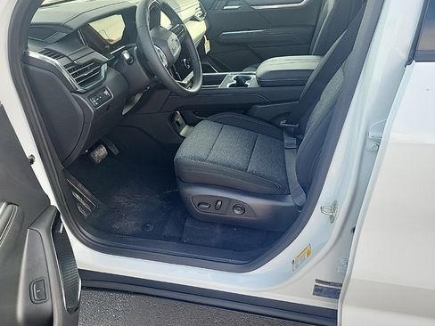 New 2026 GMC Acadia Elevation image 10