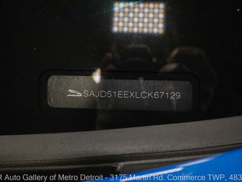 Used 2020 Jaguar F-TYPE R image 17