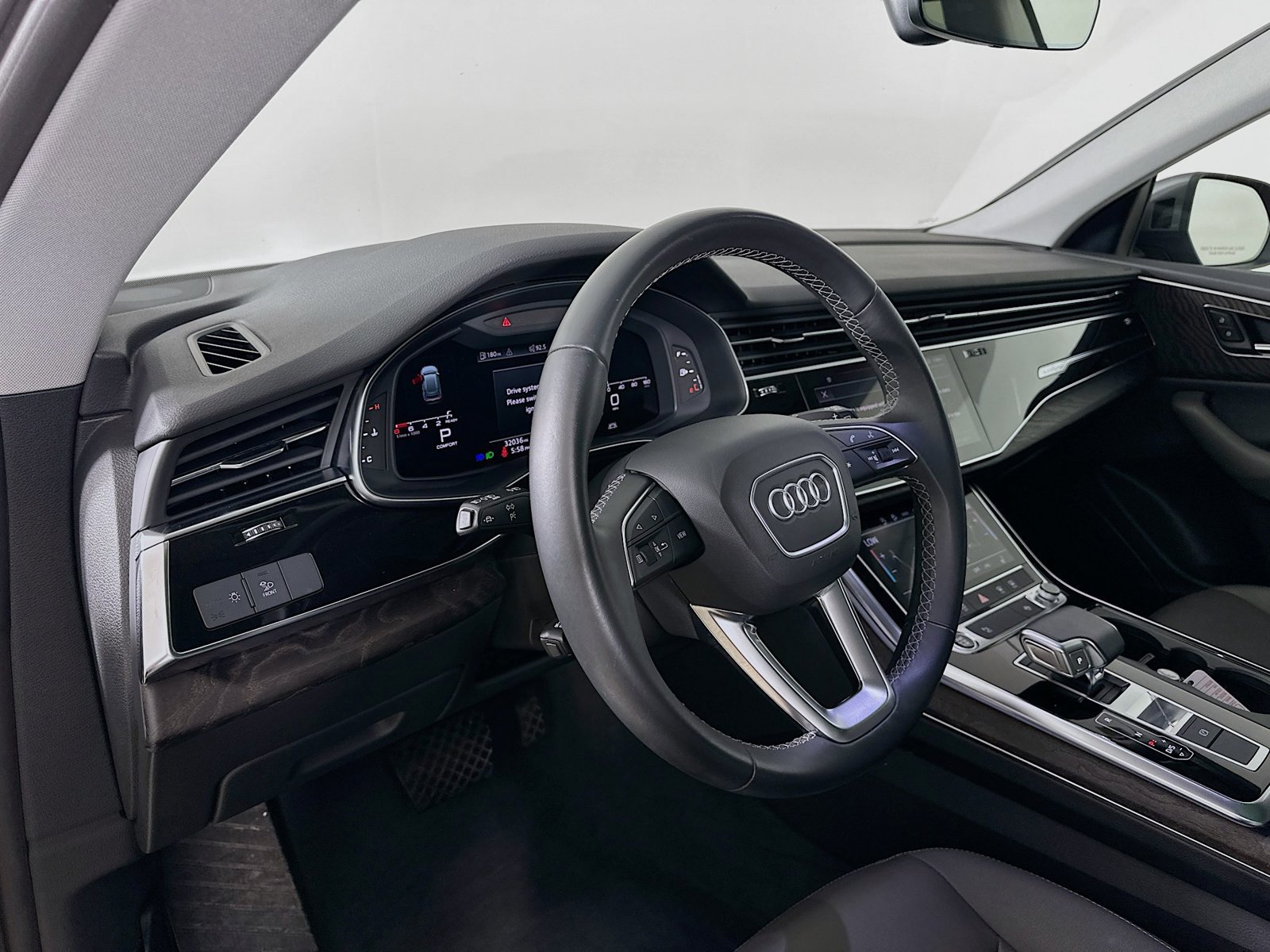 Certified 2022 Audi Q8 Premium AWD/4WD image 32