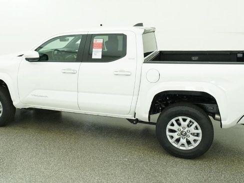 New 2026 Toyota Tacoma SR5 RWD image 4