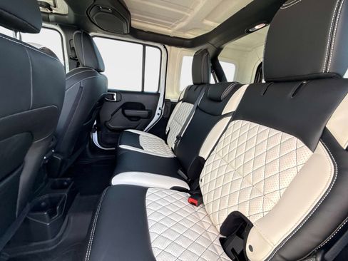 Used 2022 Jeep Wrangler Unlimited Sport AWD/4WD image 14