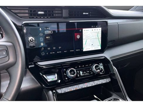 Used 2025 GMC Sierra 1500 AT4X AWD/4WD image 9