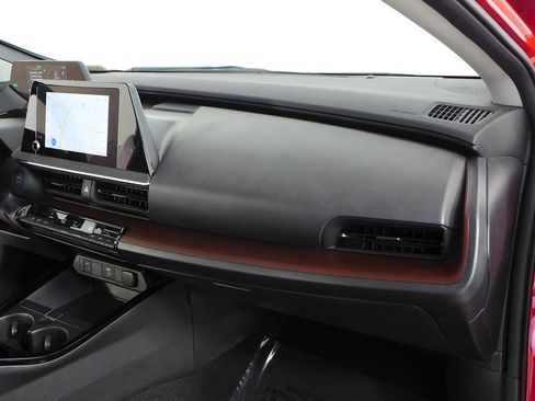 Used 2025 Toyota Prius Plug-In Hybrid image 14