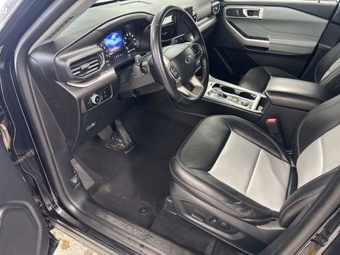 Used 2023 Ford Explorer XLT w/ Equipment Group 202A image 15