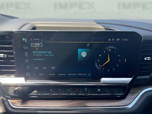 Used 2025 Chevrolet Silverado 1500 LT image 17