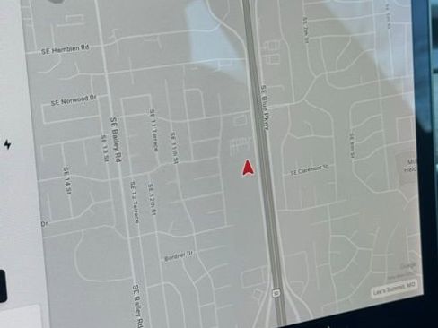 Used 2021 Tesla Model 3 Standard Range Plus image 32