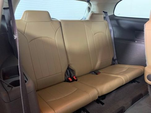 Used 2017 Buick Enclave Leather AWD/4WD image 8