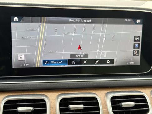 Used 2022 Mercedes-Benz GLS 450 4MATIC image 25